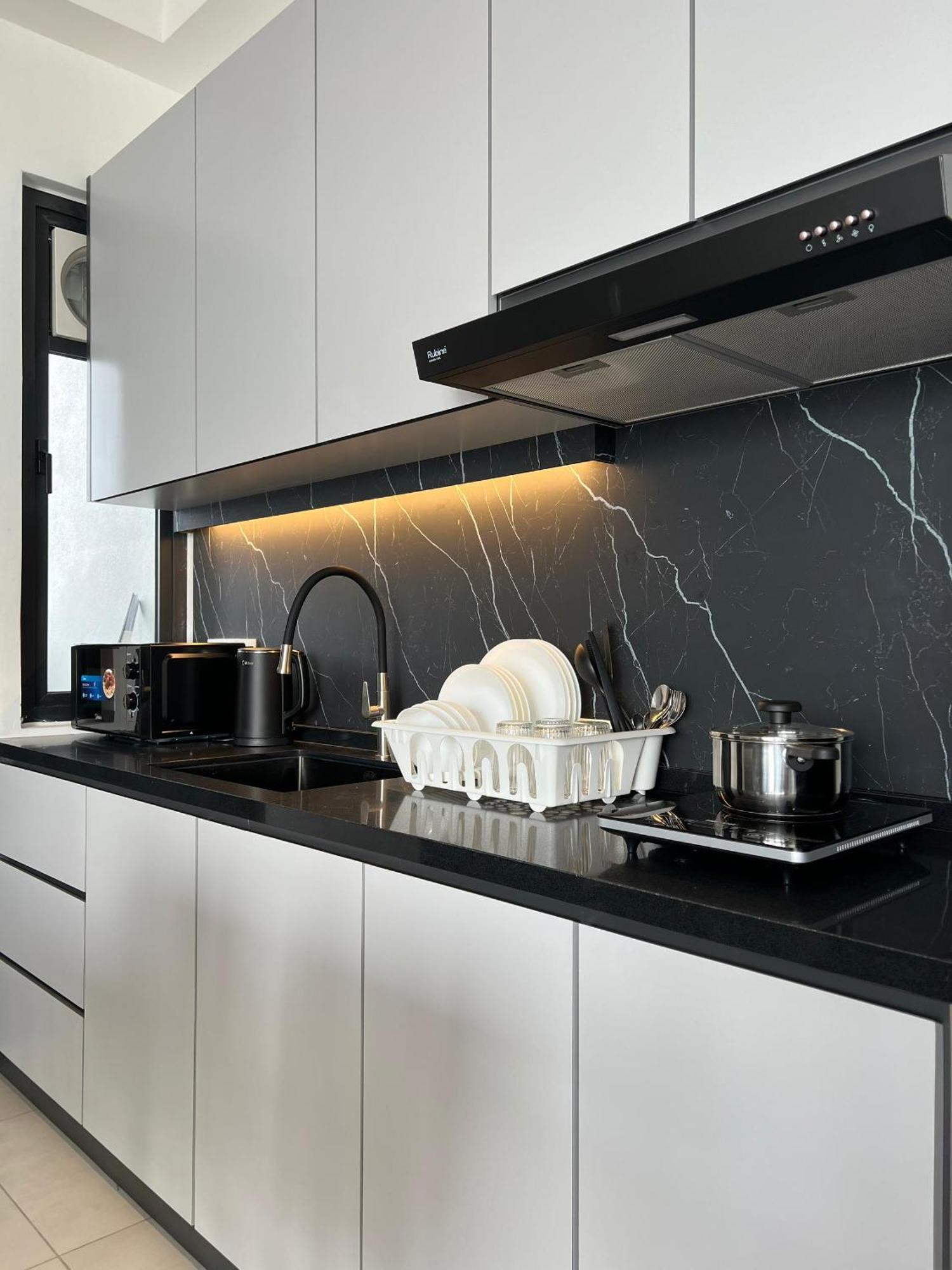 Urban Suites Two Or Three Bedroom Georgetown By Anc Jelutong Buitenkant foto