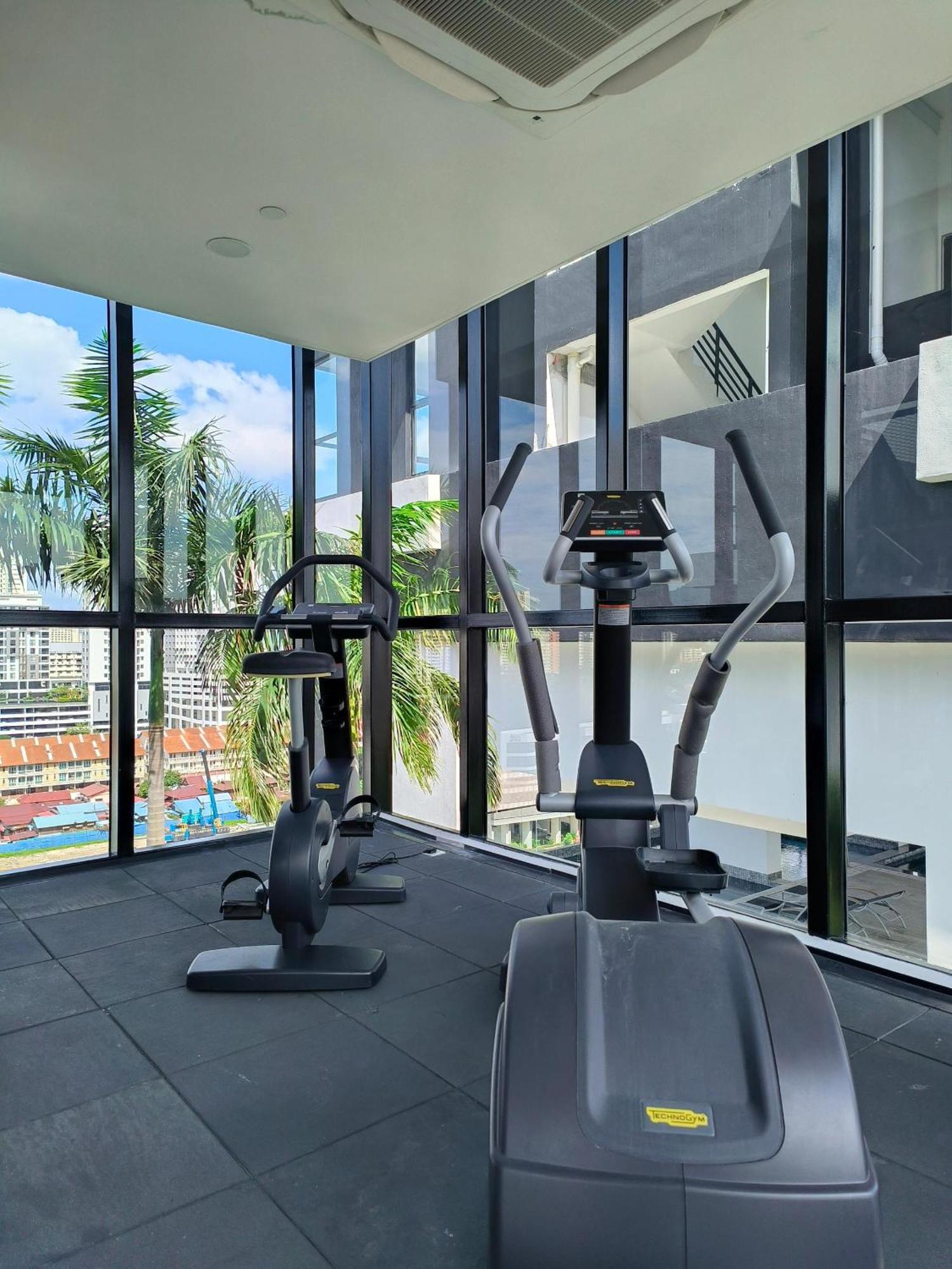 Urban Suites Two Or Three Bedroom Georgetown By Anc Jelutong Buitenkant foto