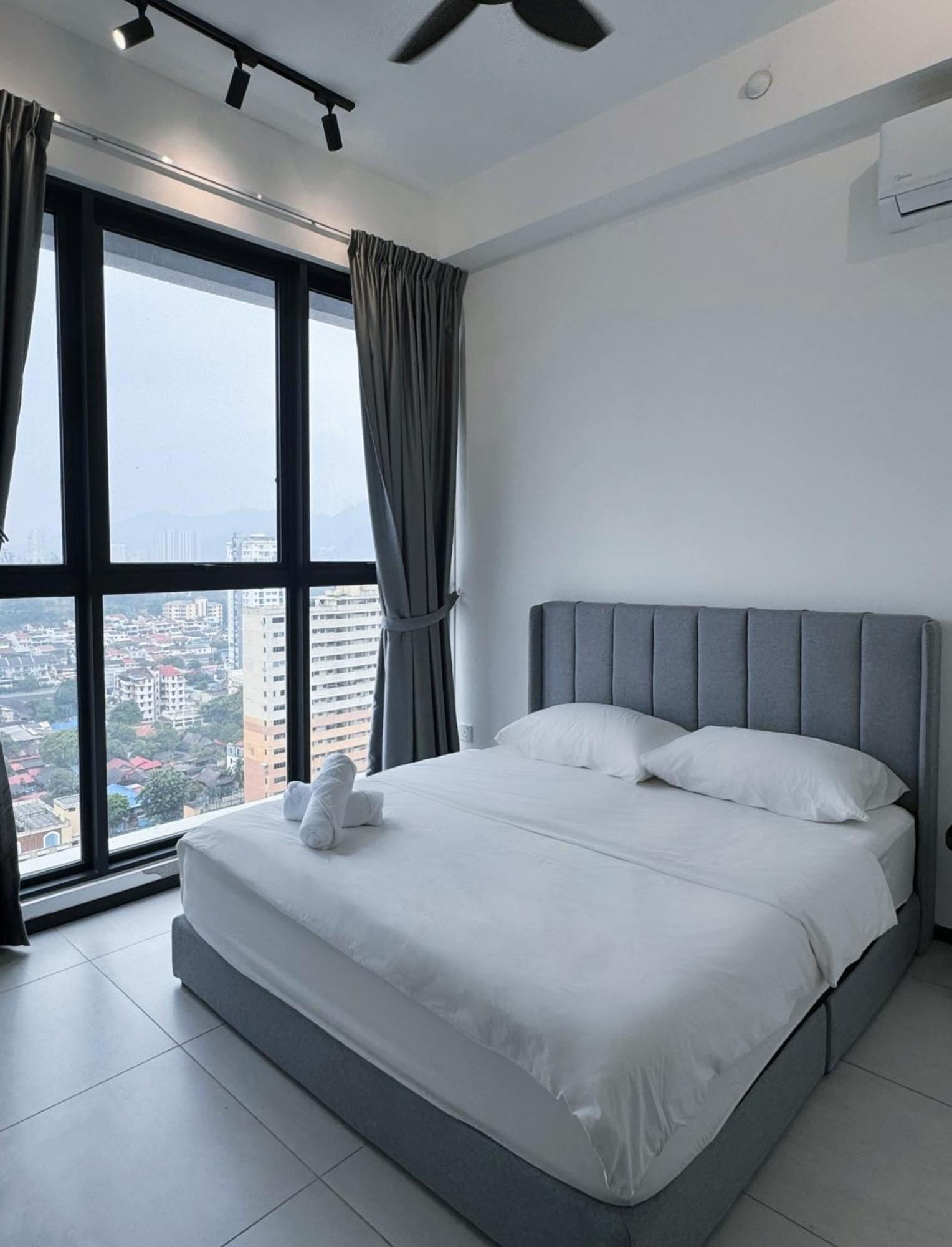 Urban Suites Two Or Three Bedroom Georgetown By Anc Jelutong Buitenkant foto